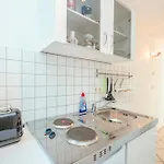 Sanddorn, شقة